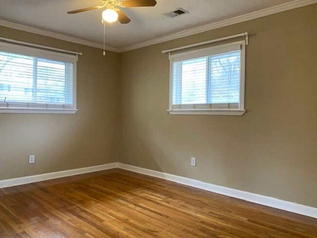 Building Photo - 2 bedroom/1 bath Condominium in a Gated Community