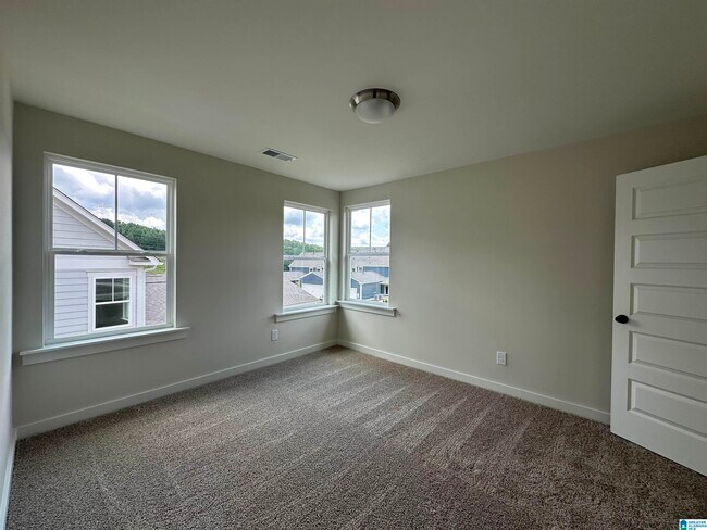 Building Photo - 1009 Grand River Blvd W