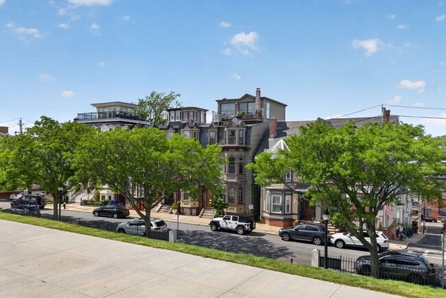 Building Photo - 17 Thomas Pk