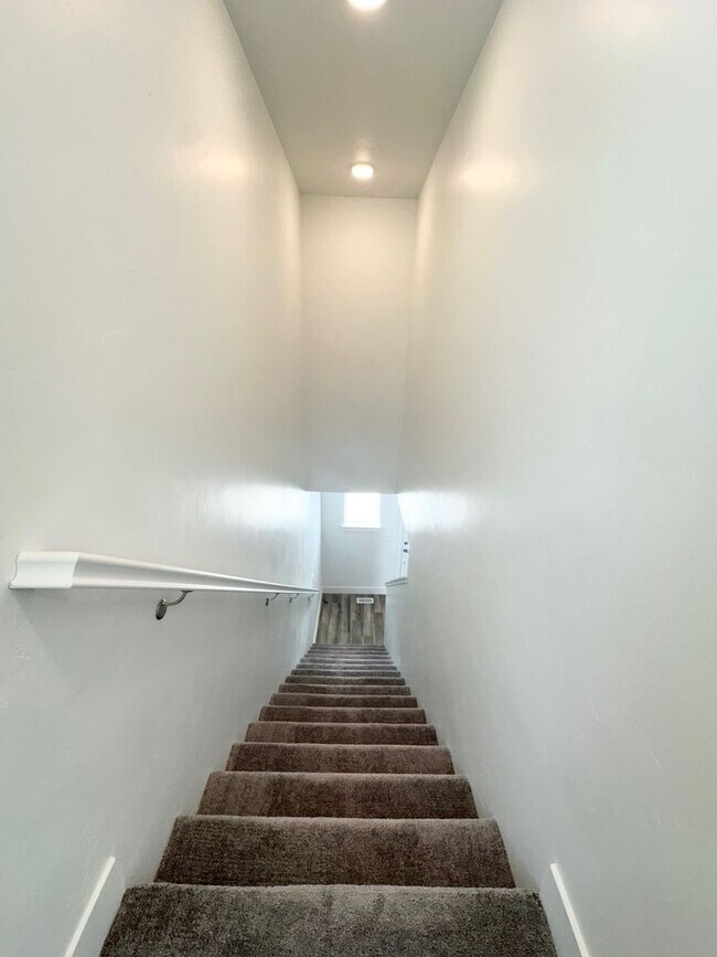 Building Photo - Luxury Townhome available now!