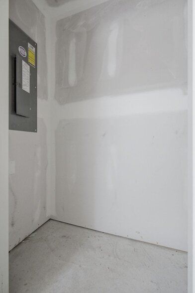 Building Photo - 129 Cecil Rd