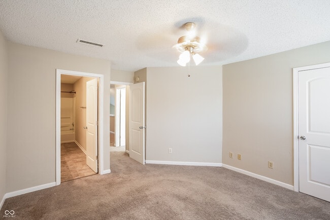 Building Photo - 2305 Collins Way