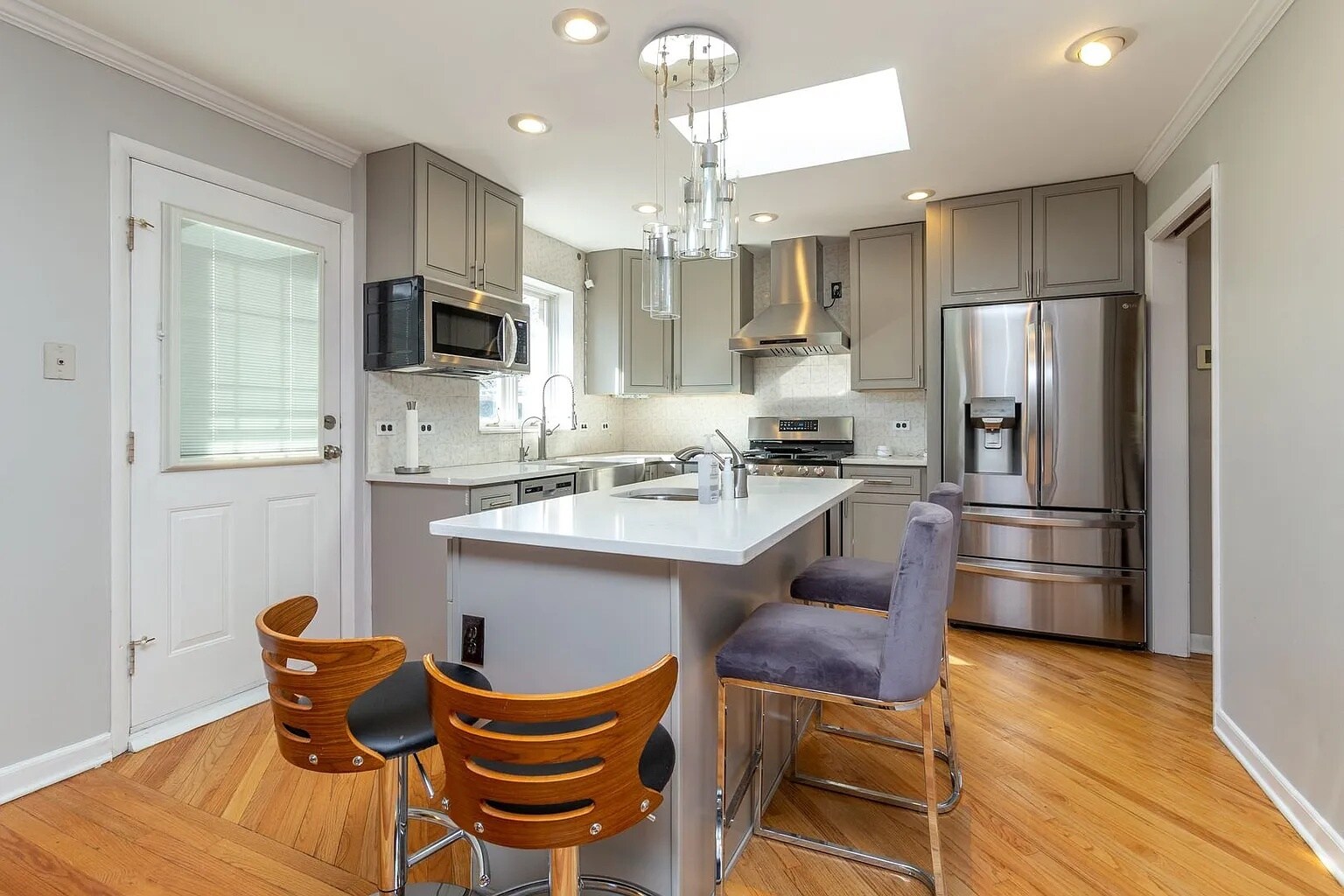 Building Photo - 432 S Dale Ave