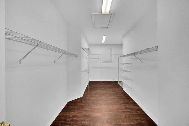 Building Photo - 4627 Windward Cove Ln