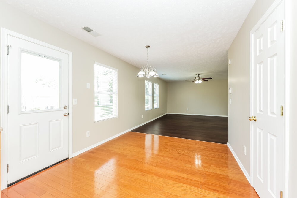 Building Photo - 2694 Sutherland Dr