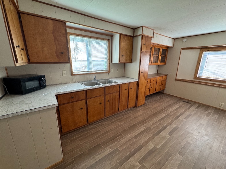 Building Photo - 4664 US-30