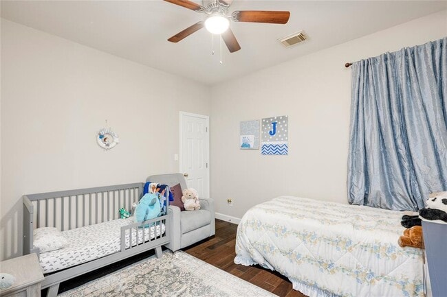 Building Photo - 2729 Kinney Oaks Ct