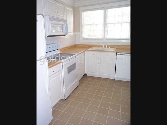 Building Photo - www.GoldsmithPM.com