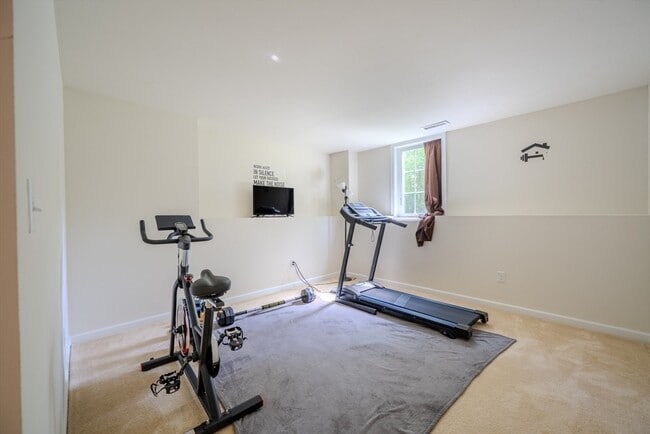 Building Photo - 156 Stonehaven Dr