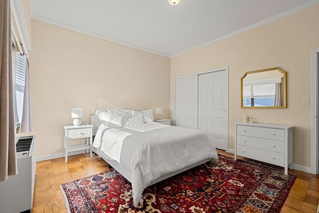 Building Photo - 2 Hawthorne Pl