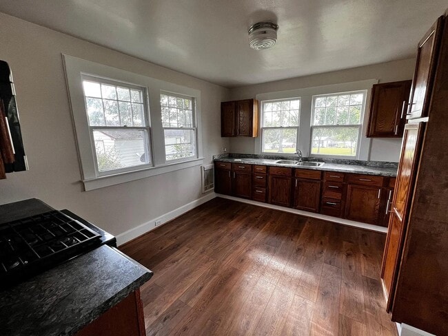 Building Photo - 6 New Dunham Bridge Rd