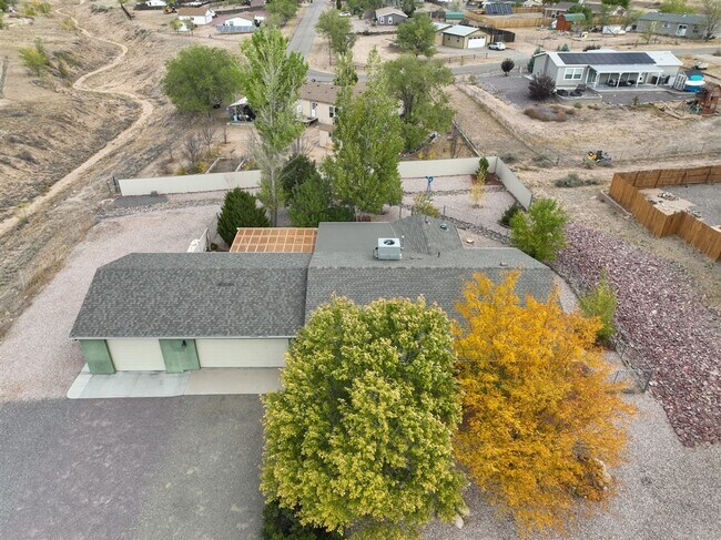 Building Photo - 3 bedroom 2 bathroom ranch style home in Chino Valley with RV parking