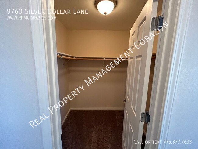 Building Photo - 9760 Silver Dollar Ln