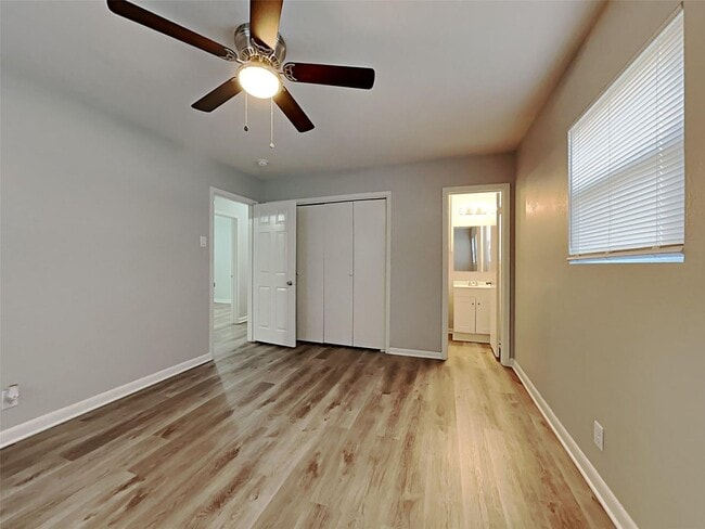 Building Photo - 3 BR/1.5BA | Updated Single Family Home | 1-Car Carport | Fenced backyard!