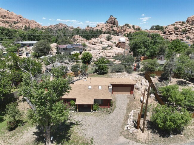 Building Photo - Nestled In the Granite Dells!