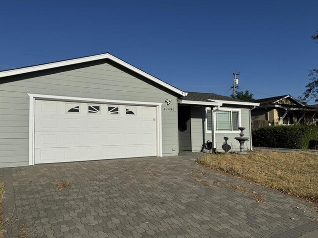 Primary Photo - 47436 Fernald St