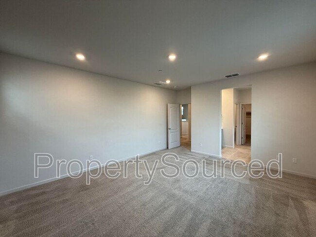 Building Photo - 15535 Ortega St