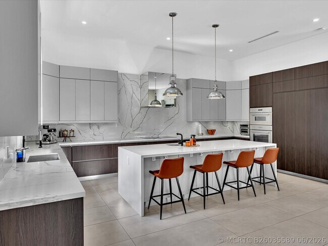 Building Photo - 6122 SW 173rd Way