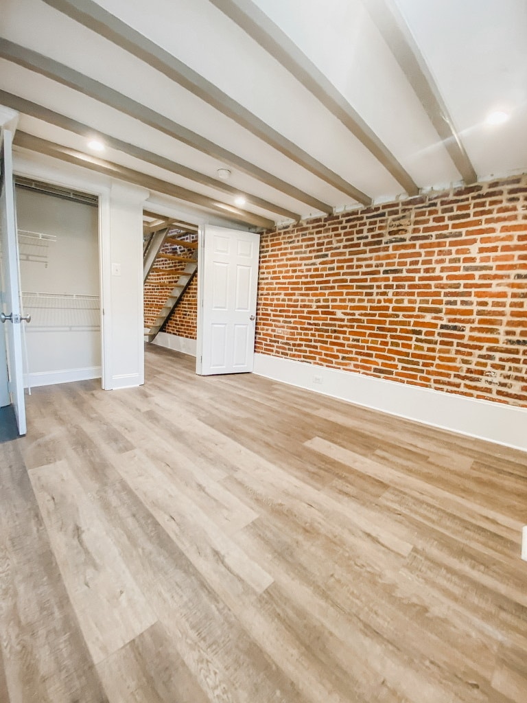 Building Photo - 1413 Anchor St