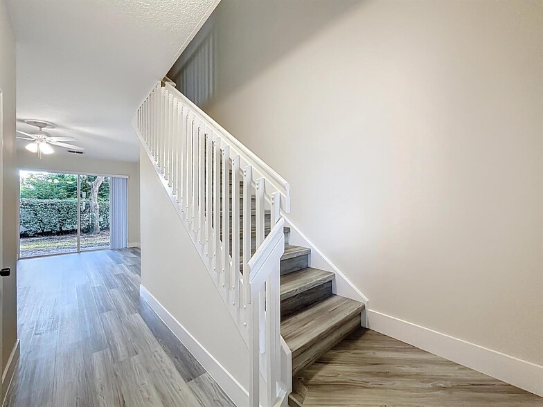 Primary Photo - 1010 Seminole Palms Dr