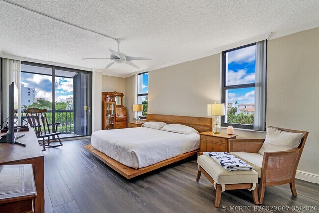 Building Photo - 4748 S Ocean Blvd