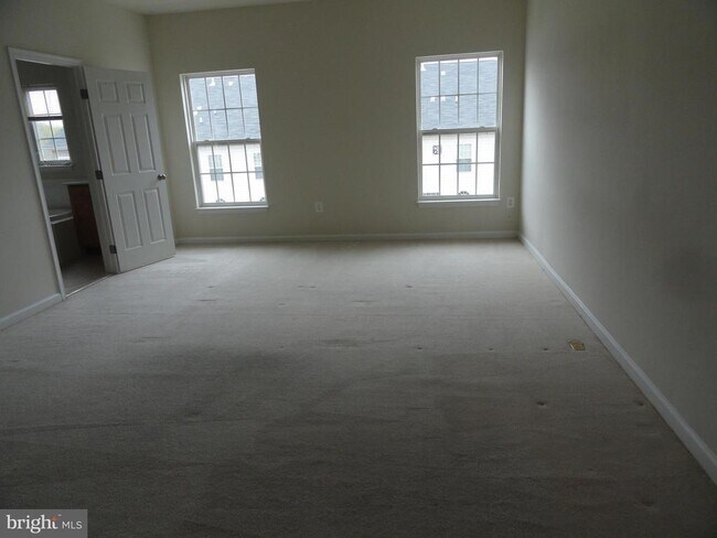 Building Photo - 2711 Lucas Run Way