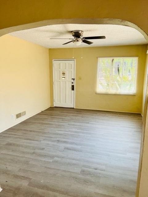 Building Photo - FOR RENT