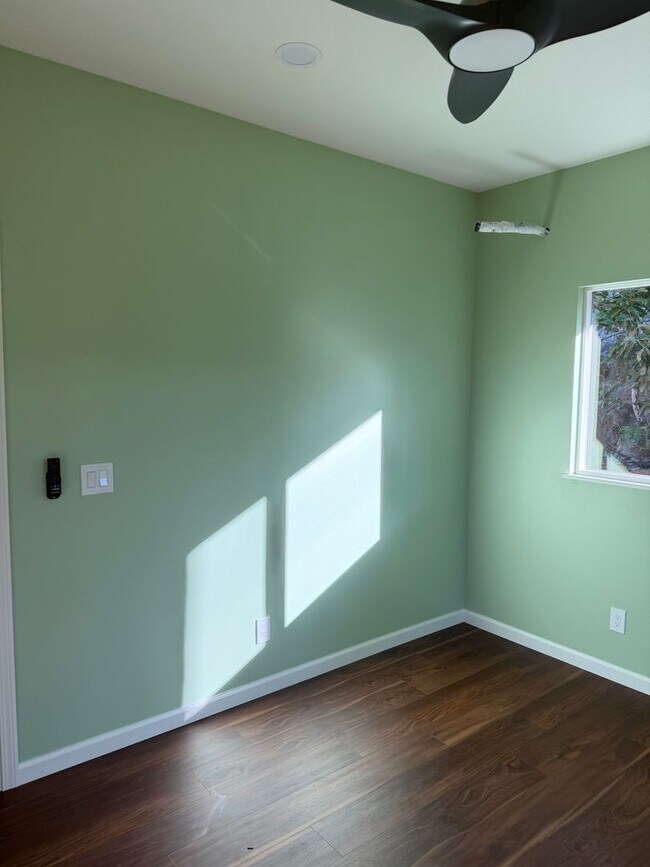 Building Photo - 1276 S Nahale Pl