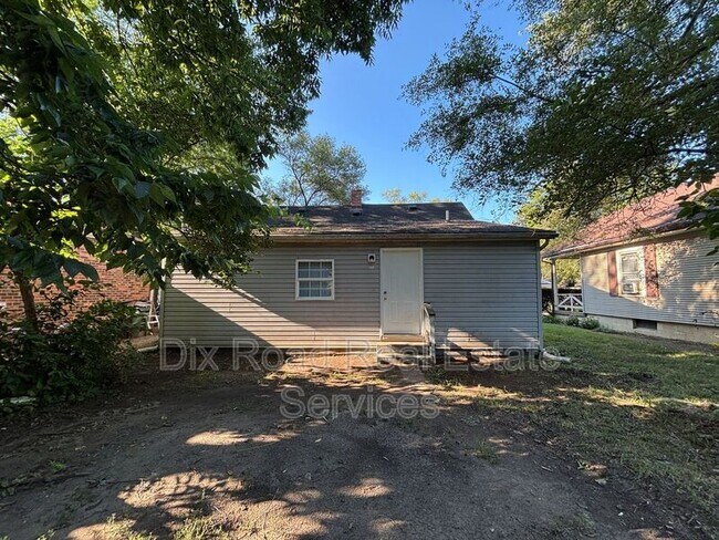Building Photo - 609 Eighteenth Avenue