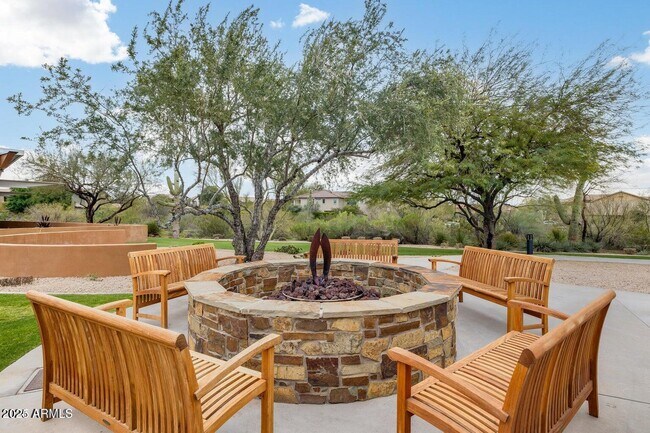 Building Photo - 3603 E Salter Dr