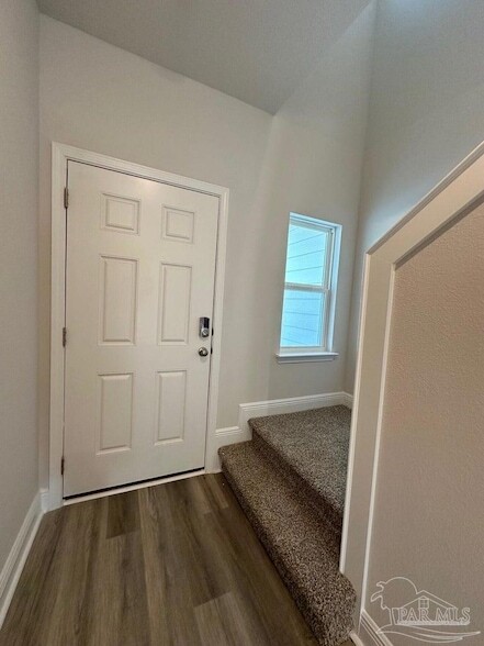 Building Photo - 5737 Stellarjay St