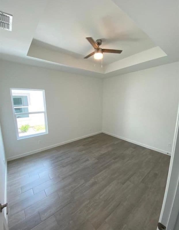 Building Photo - 1412 Lore Dr