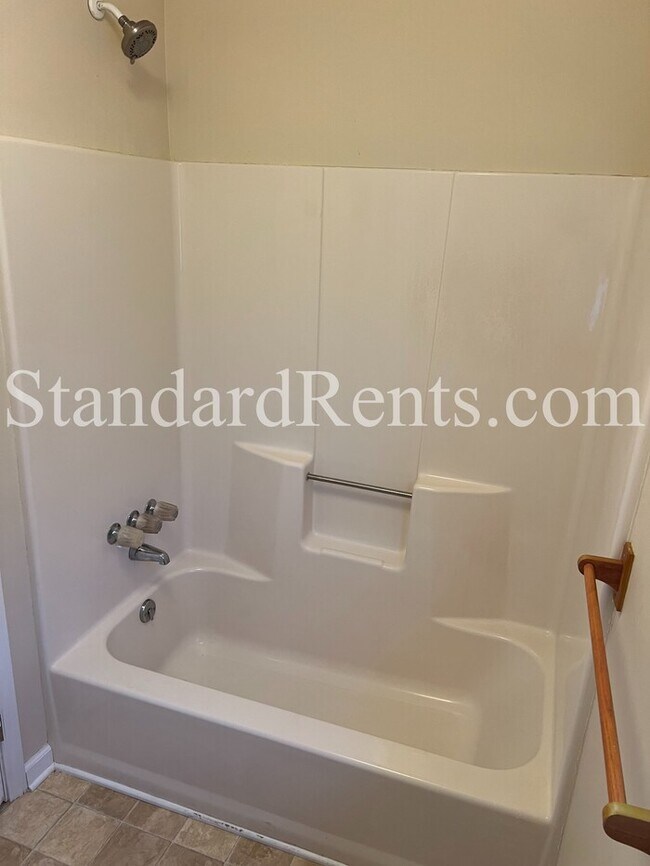 Building Photo - 6320 Cooper St