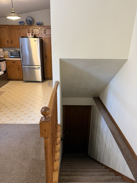 Building Photo - 520 S Kensington Dr