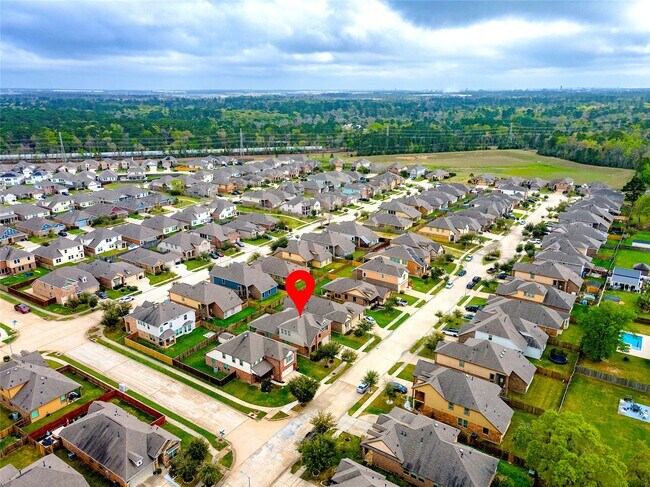 Building Photo - 6526 Hunters Creek Ln