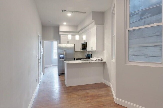 Building Photo - 130 45th St