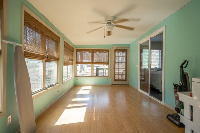 Building Photo - 157 Beaverdam Creek Rd