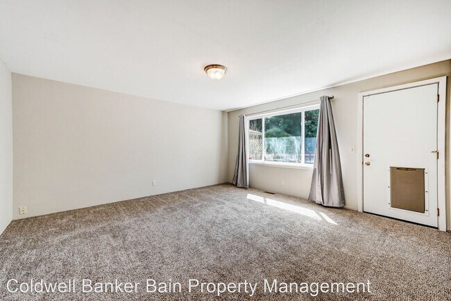 Building Photo - 4 br, 2 bath House - 515 N. 198th Street