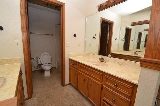 Building Photo - 5311 Doe Valley Ln