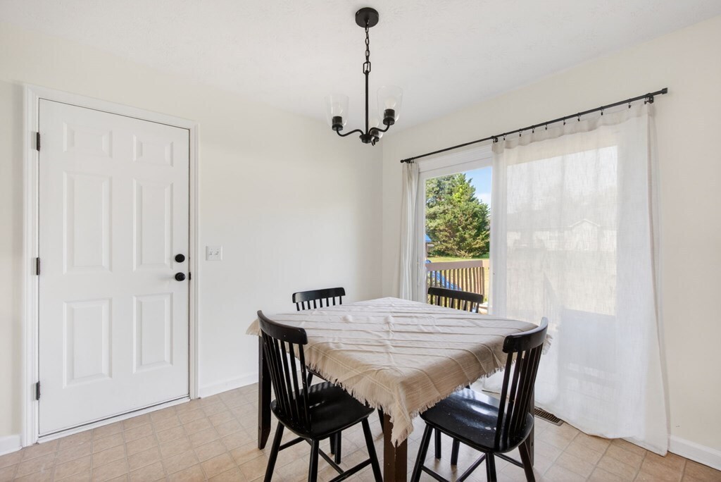 Building Photo - 1298 Copperfield Dr