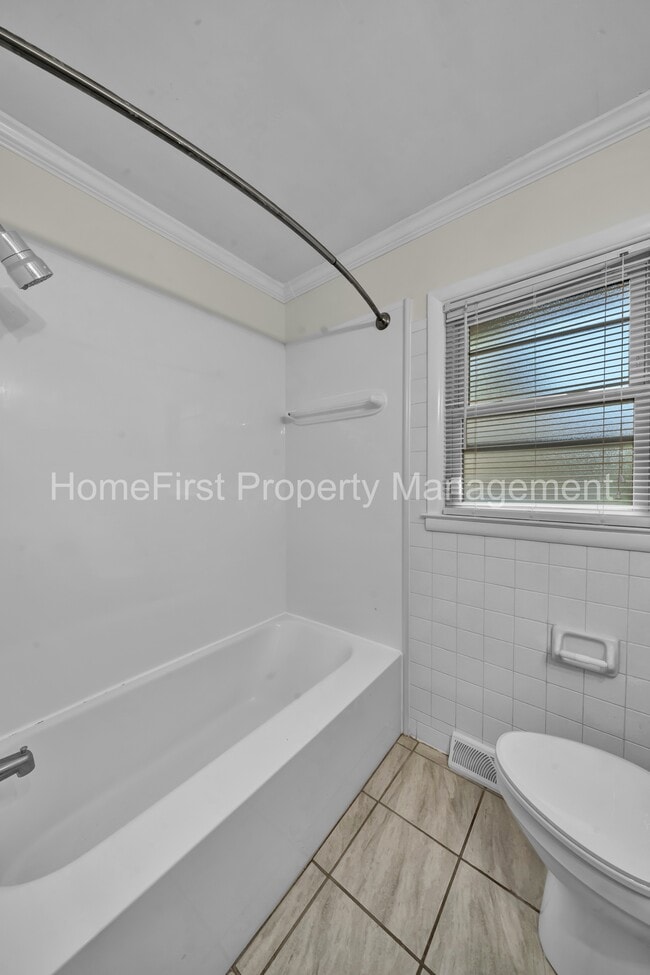 Building Photo - 118 Meadowlark Dr