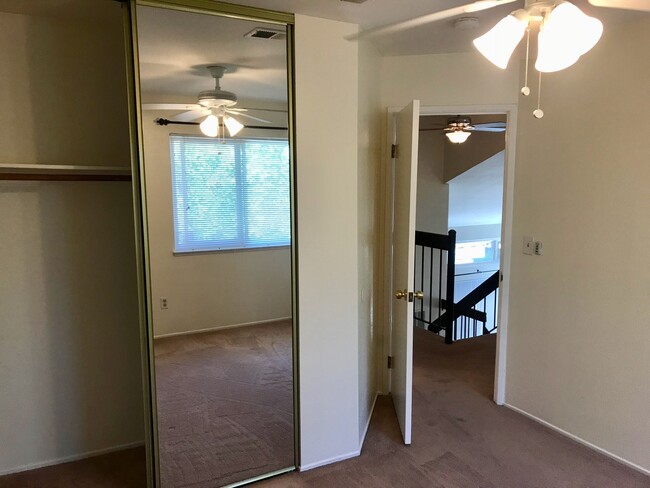 Building Photo - SOLAR POWERED 3 Bedroom 2 bath with large ...