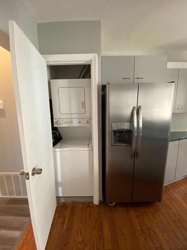 Building Photo - 97 Pius St