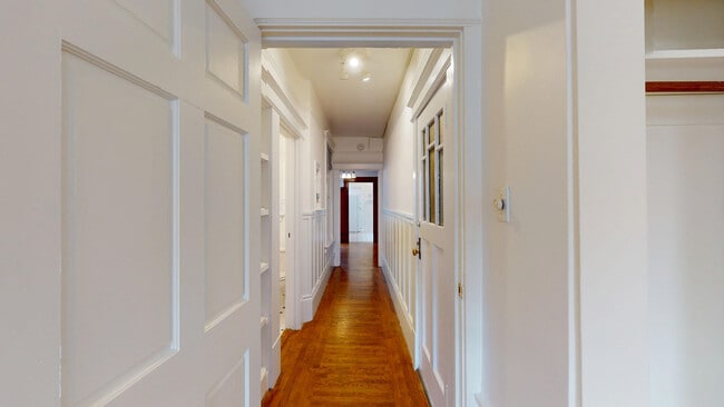 Building Photo - 254 Ivy St