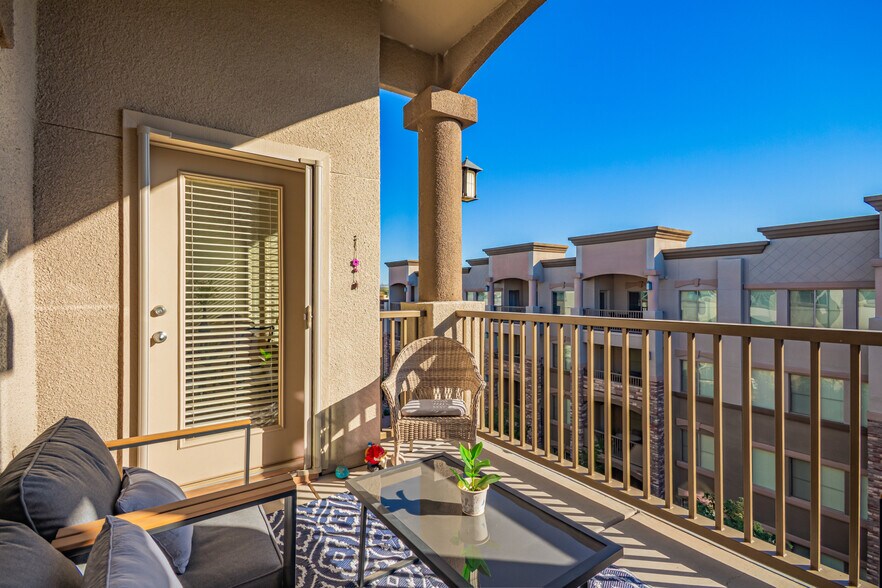 Building Photo - 5450 E Deer Valley Dr