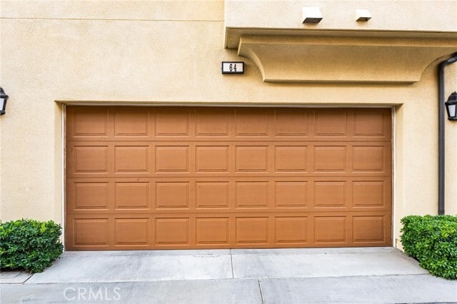 Building Photo - 64 Full Moon