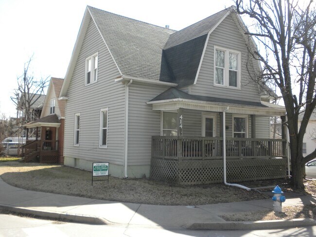 Primary Photo - 3 Bedroom House-Downtown