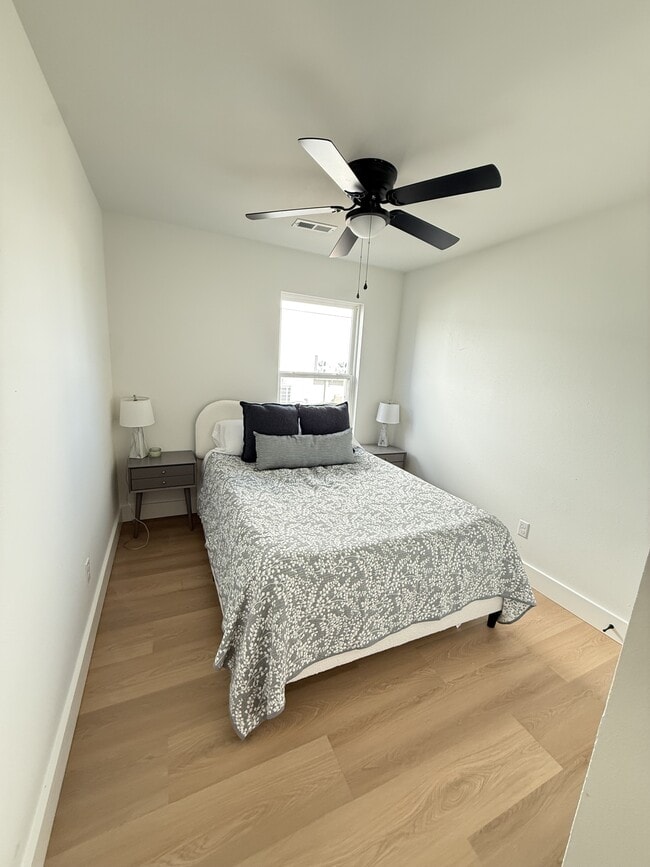 Building Photo - 1172 W Cato Springs Rd