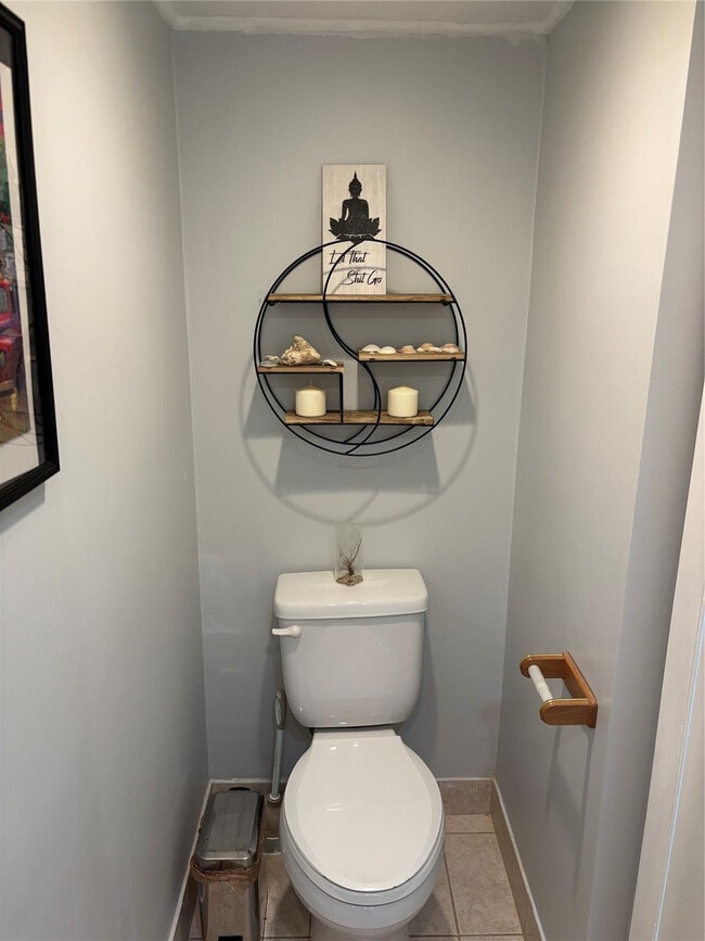 Building Photo - 3650 Inverrary Dr