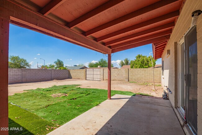 Building Photo - 18240 N 34th Dr